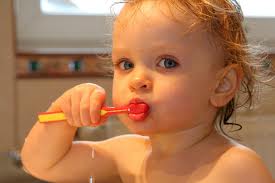 baby_brushing_teeth