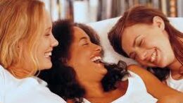 gynaikes_koinwnikes_sxeseis