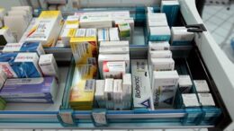 diefkriniseis_thetiki_lista_farmakwn