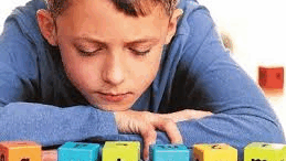 neo_farmako_gia_paidia_me_aftismo