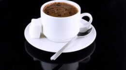 kakao-enisxiei-thn-mnimi